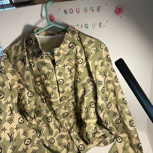 Women’s button down shirt